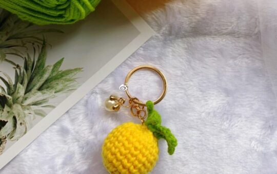 pineapple keychain crochet pattern