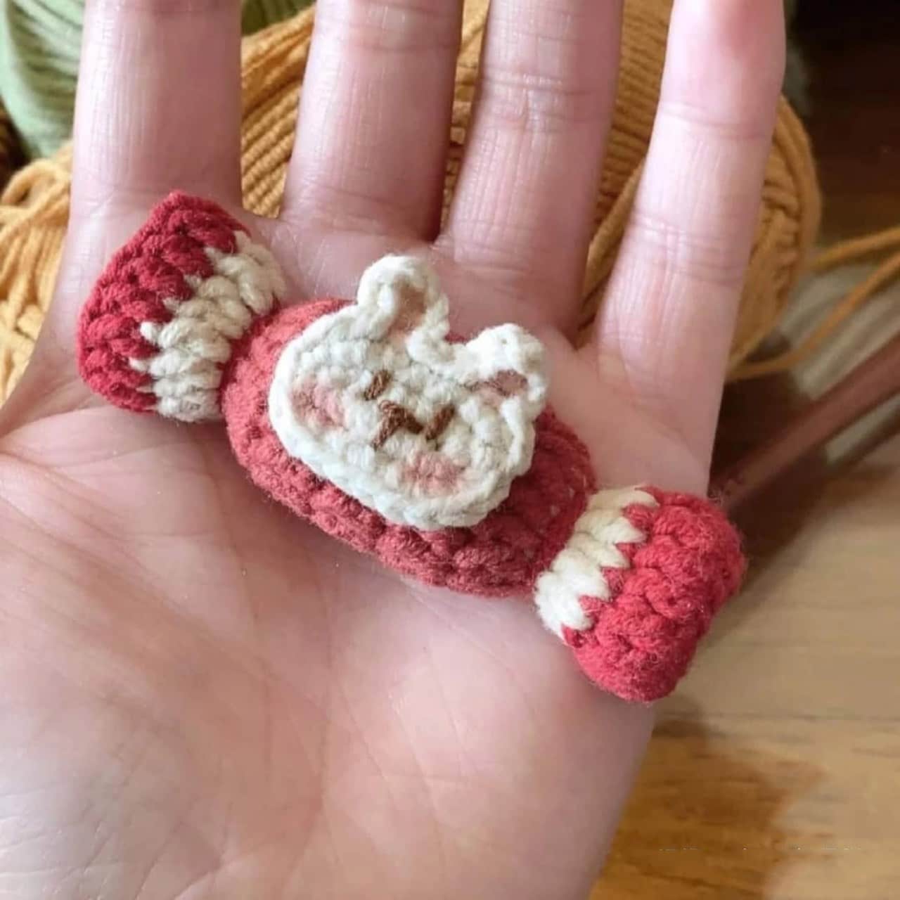 Bunny candy crochet pattern - 1000+ Free Crochet Patterns