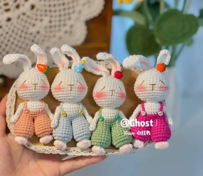 A cute rabbit crochet pattern