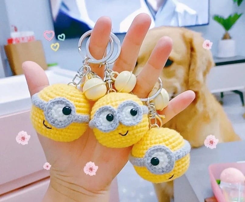a cute minion crochet pattern