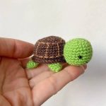 Little turtle crochet pattern