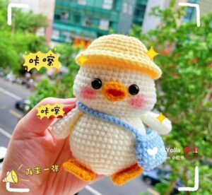 pattern crochet duckling to go to school