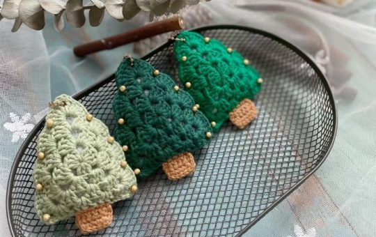 small Pine tree knitting pattern