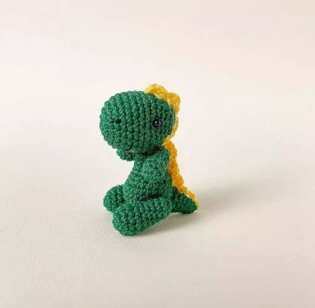 Green Dinosaur crochet pattern