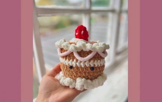 Birthday cake crochet pattern