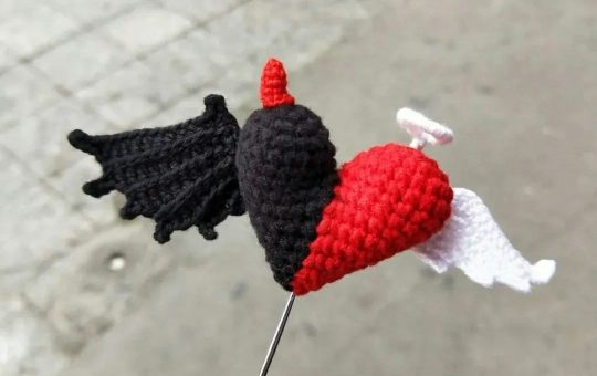 Devil wings crochet pattern