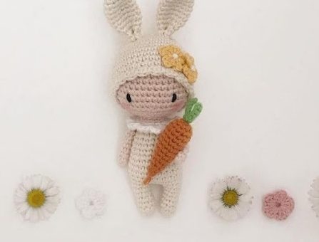 Bunny hat and carrot crochet pattern