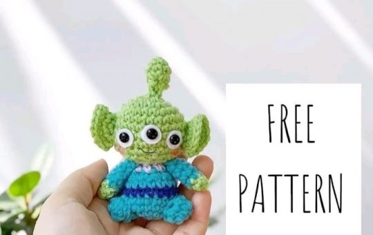 Toy story Alien crochet pattern