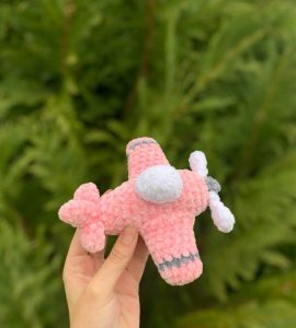 Airplane crochet pattern