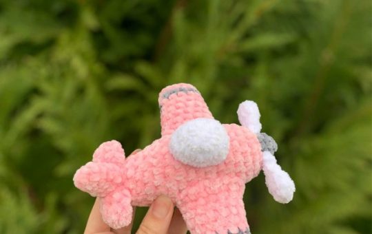 Airplane crochet pattern