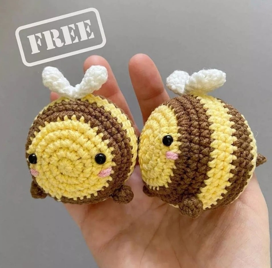 Bee with wings crochet pattern