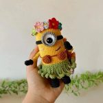 Hawaiian Minion crochet pattern