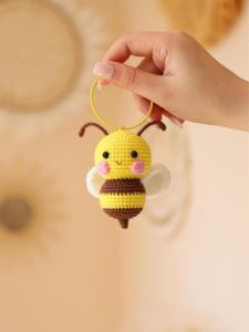 Bee yellow crochet pattern