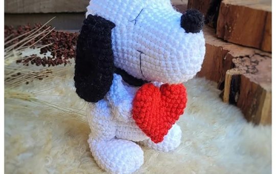 Amigurumi Snoopy crochet pattern