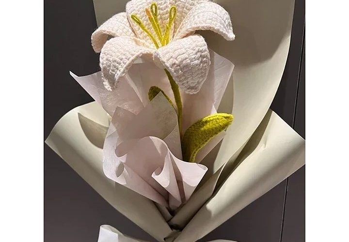 Free Lily crochet