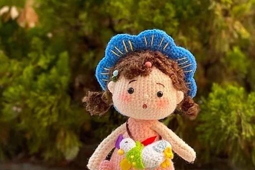 Crochet pattern Girl and the guitar