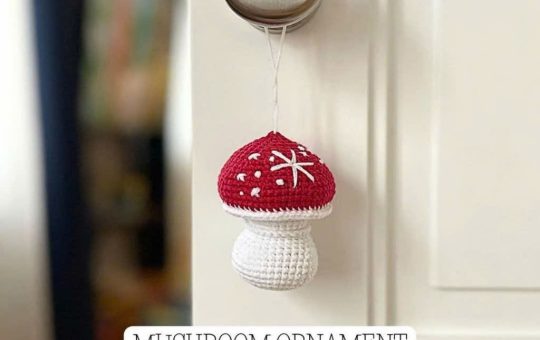 Mushroom ornament pattern