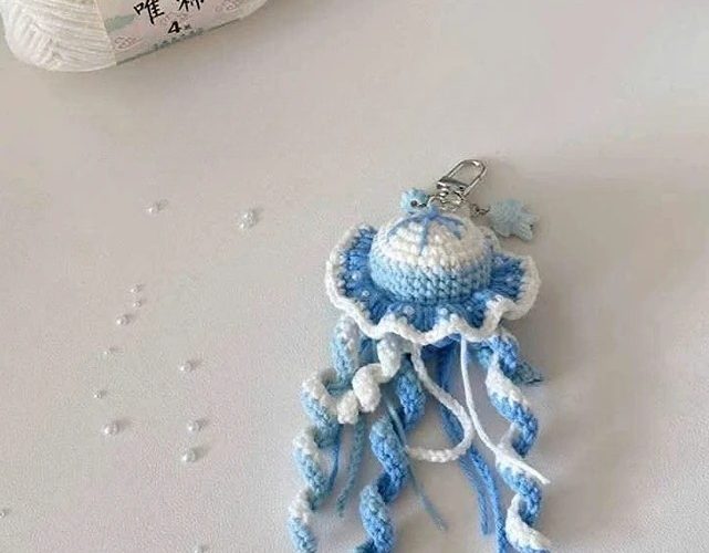 Jellyfish keychain pattern