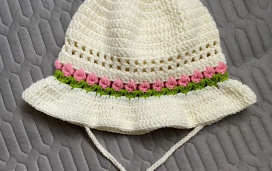 Crochet Tulip bucket hat