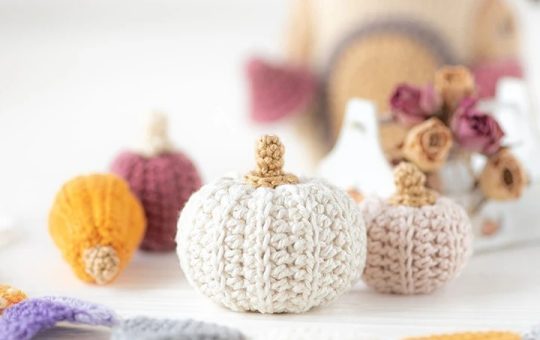 Halloween pumpkin crochet pattern
