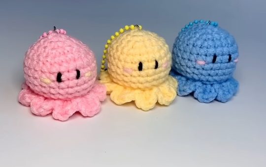 Crochet Octopus keychain