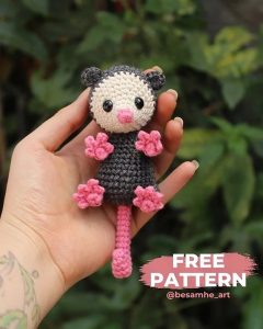 Cute Baby Opossum crochet pattern