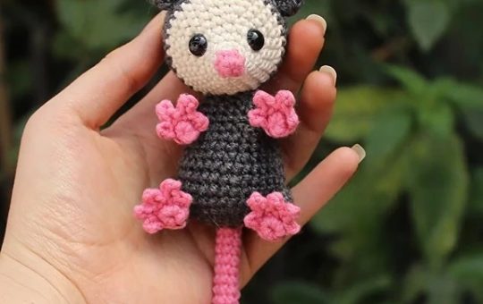 Cute Baby Opossum crochet pattern