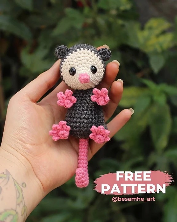 Cute Baby Opossum crochet pattern