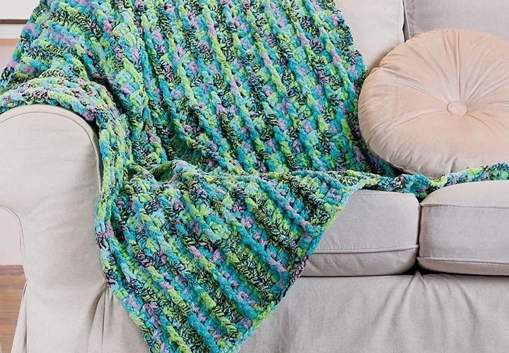 brick lane green crochet blanket