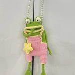 Crochet a cute Frog sling bag