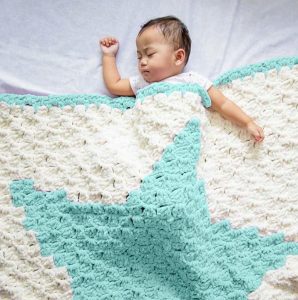 Crochet c2c big star baby blanket