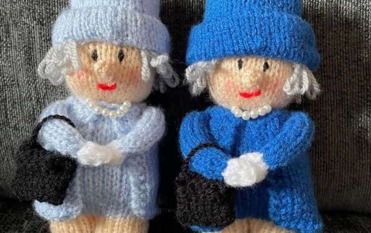 Queen Lizzy II crochet pattern